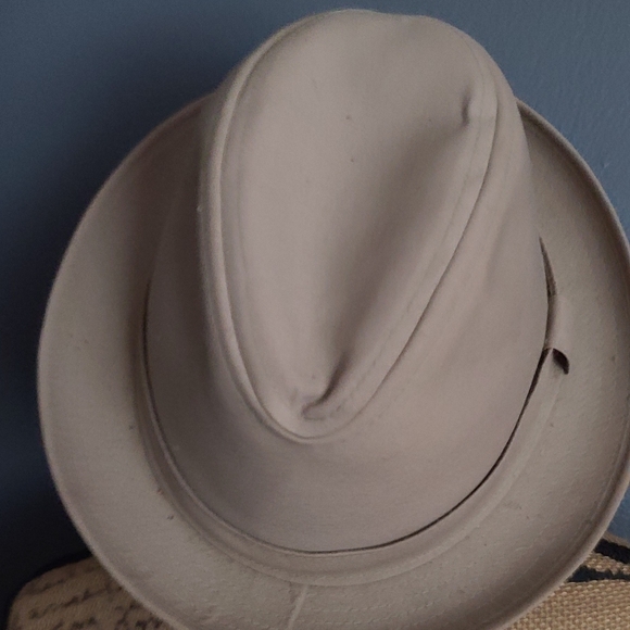 London Fog Fedora HAT size 6 3/4-6 7/8 Small color Beige  Great  Condition - Picture 3 of 11